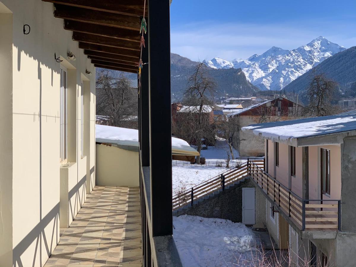 Family Hotel Kala Mestia Exterior photo